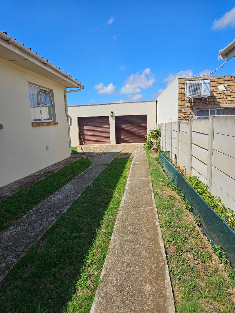 3 Bedroom Property for Sale in Algoa Park Eastern Cape